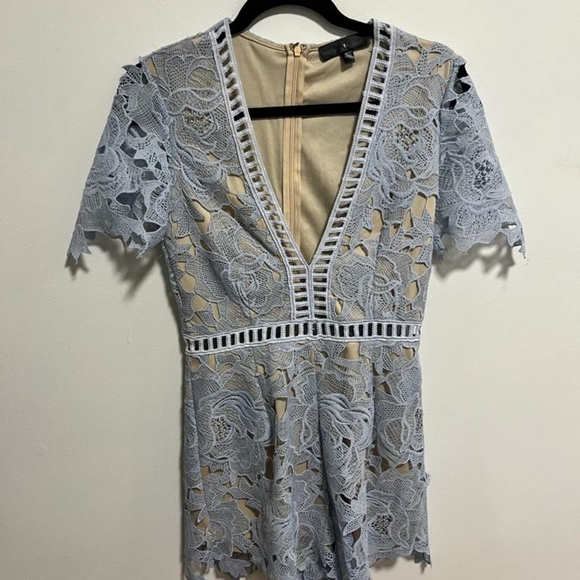 Misguided blue lace romper - Picture 2 of 4